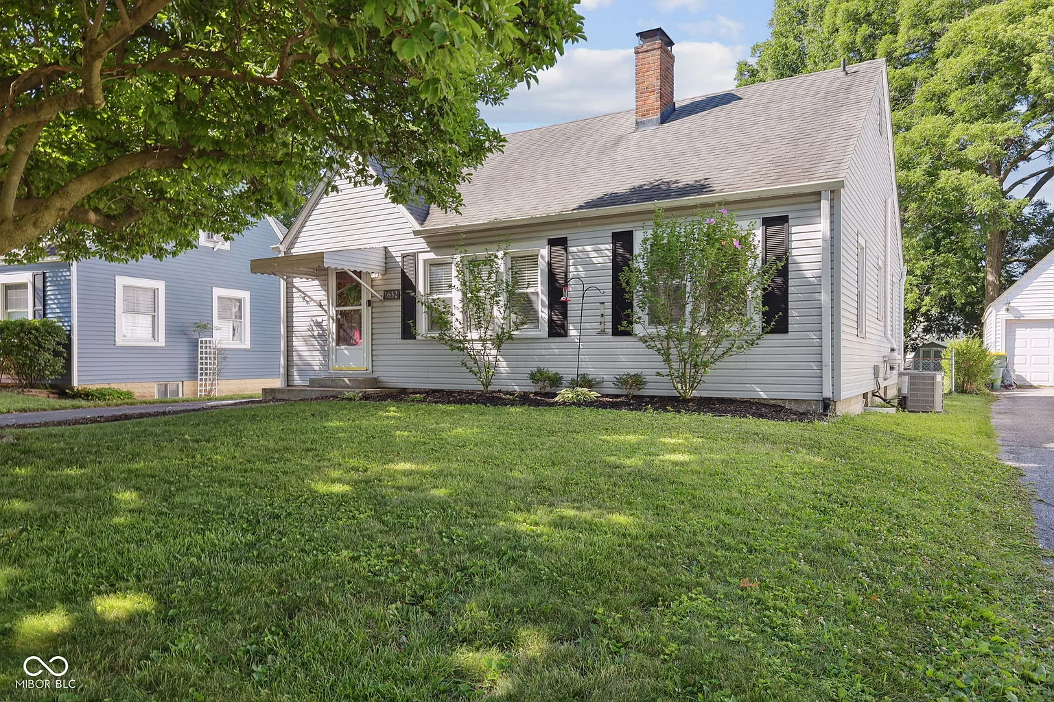 1632 Christopher Ln photo 1