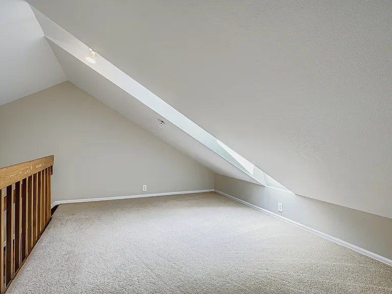 Loft measures 15x10 feet