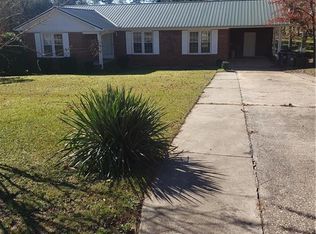 315 Old Farm Rd, Raeford, NC 28376