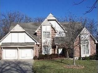 2509 NW Bent Tree Cir, Lees Summit, MO 64081