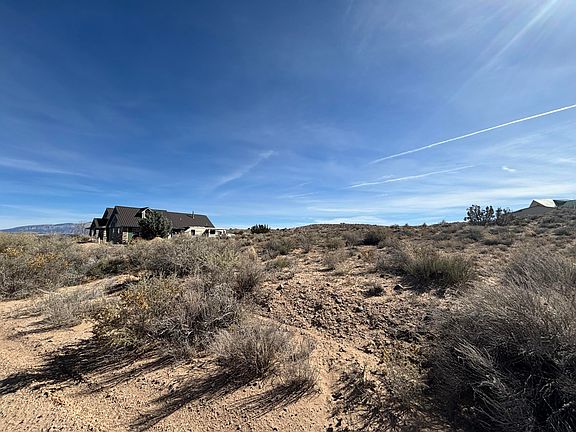 3rd image of 1124 Acorn Loop NE