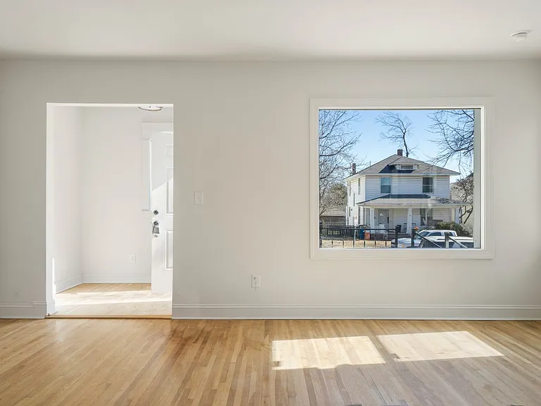 1340 S Florence Ave E — Photo 4