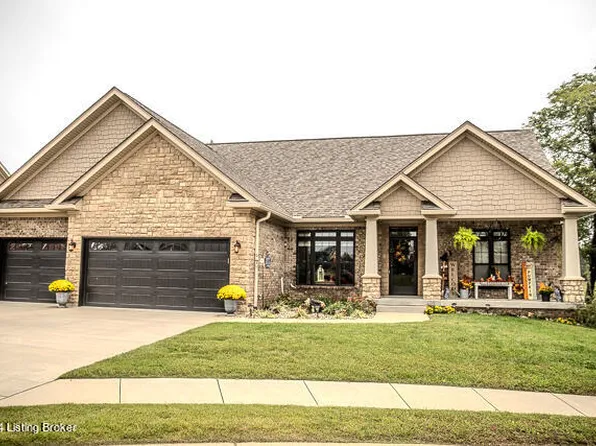 240 Willowshore Dr, Scottsburg, IN 47170