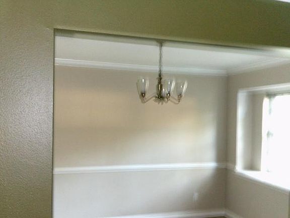 4th image of 2627 Pine Village Dr