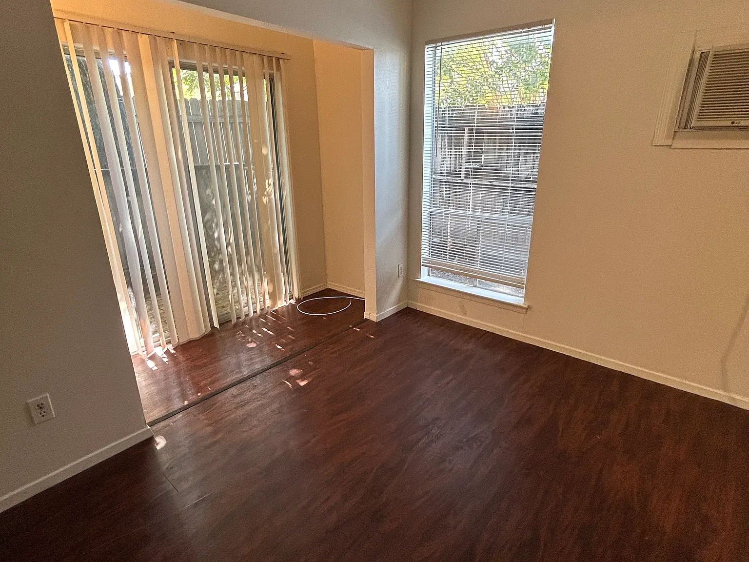 1 bed, 450 sqft, $950 — Photo 3