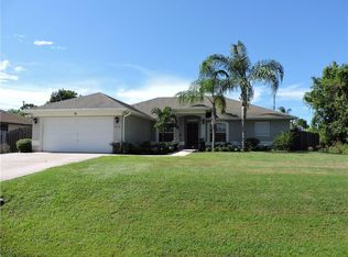 909 Greenbrier Ave, Sebastian, FL 32958
