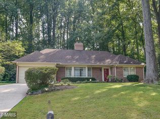 2511 Pinoak Ln, Reston, VA 20191