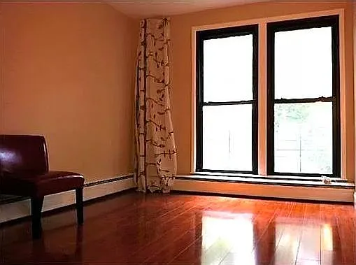Building Photo - 38 Juniper St #107
