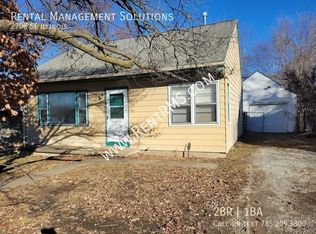 2708 SE Illinois Ave, Topeka, KS 66605