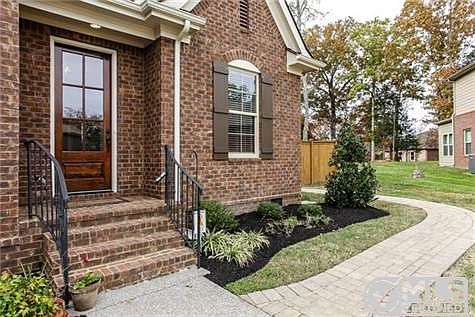 2nd image of 105 Beacon Ct