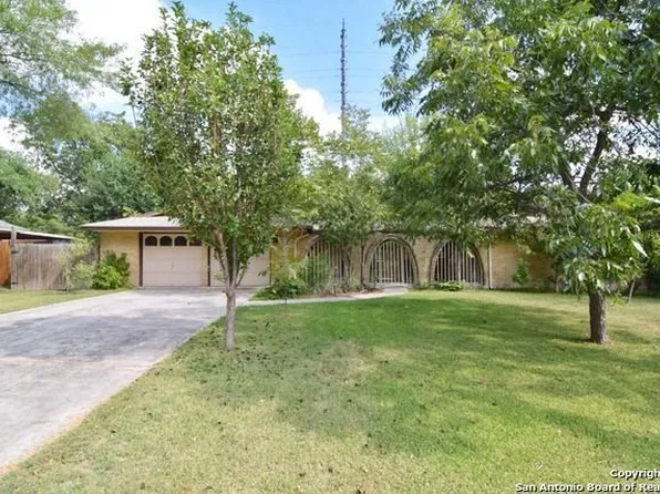 314 Weathercock Ln, Windcrest, TX 78239