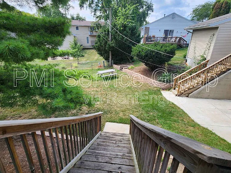 229 Hickory St — Photo 22
