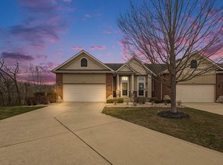 9851 Oakwood Ct, Saint John, IN 46373