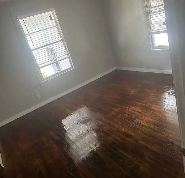 1318 N Mosby Ave — Photo 6