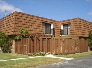 816 SW 119th Way, Davie, FL 33325
