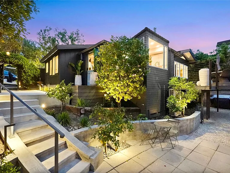 592 Bluebird Canyon Dr — Photo 53