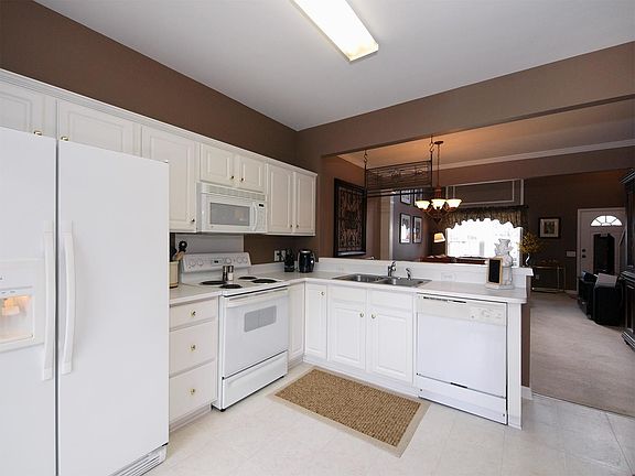 4th image of 8703 Boham Ct