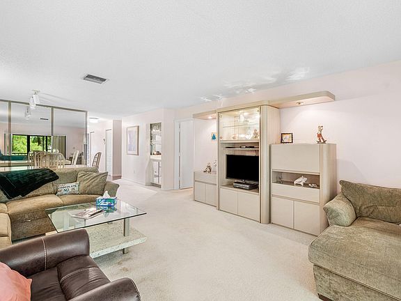 5th image of 8320 Casa Del Lago #D