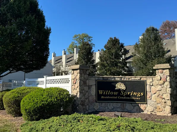 16 Willow Springs #16, New Milford, CT 06776