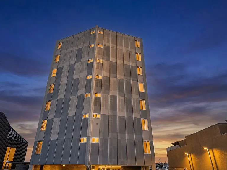 3121 W Coast Hwy #7D — Photo 56