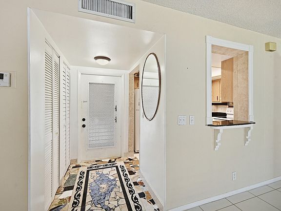 2nd image of 6525 S Oriole Boulevard