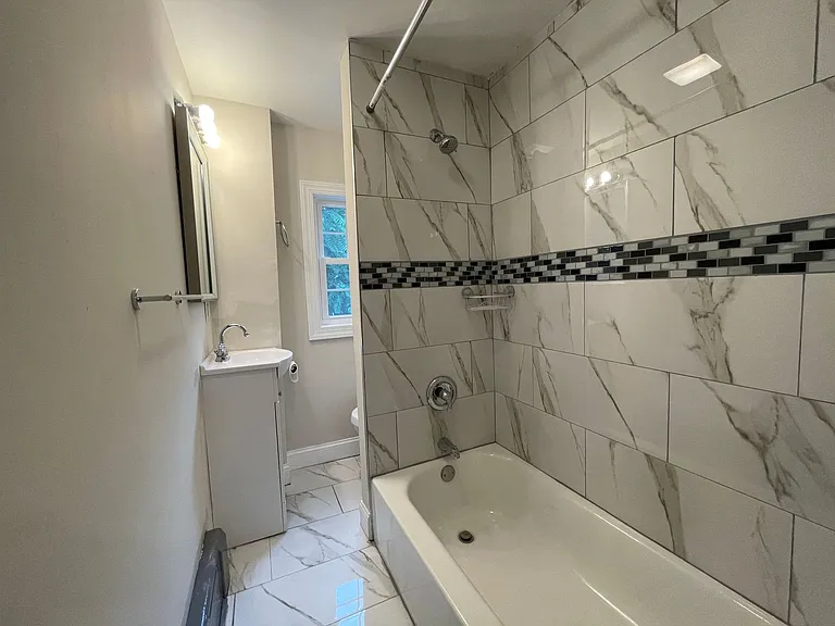 1127 Walnut St — Photo 12