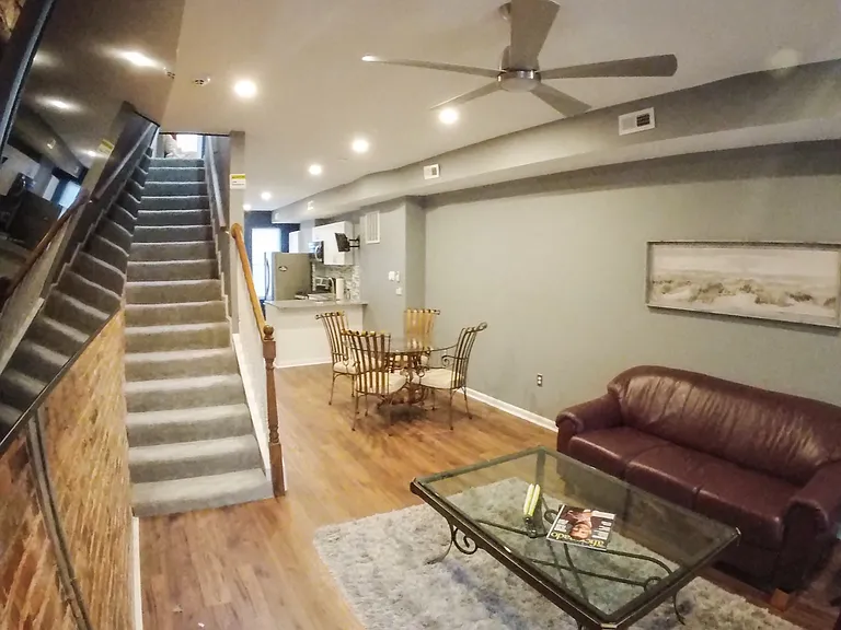 819 N Montford Ave — Photo 6
