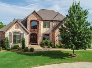 2900 Red Oak Ct, Centerton, AR 72719