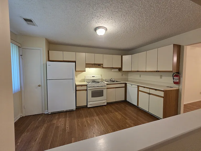 71 Drake Ln — Photo 18