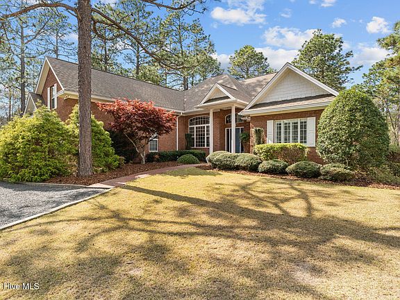 3rd image of 46 Abbottsford Drive
