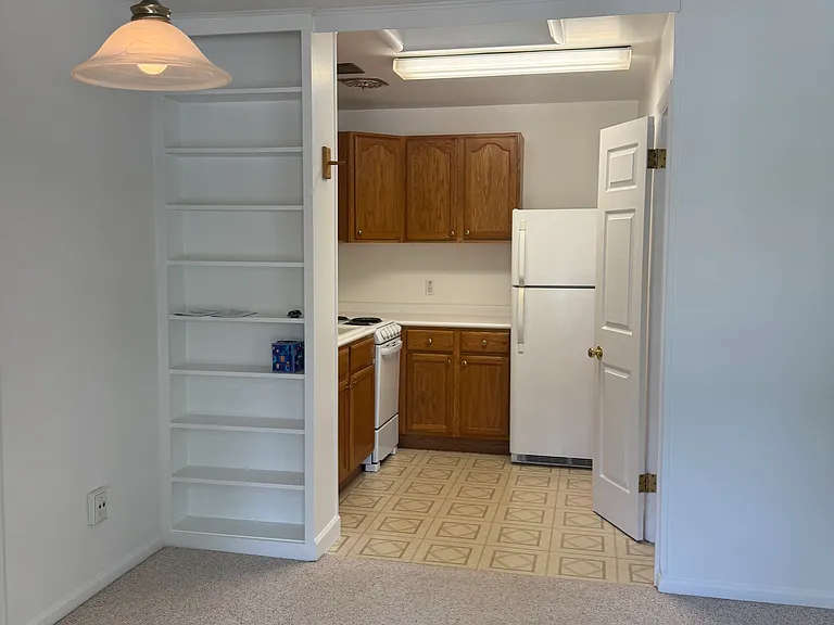 985 Northwood St #7 — Photo 6