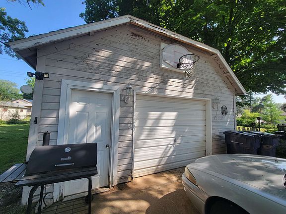 5th image of 1326 Mole Ave
