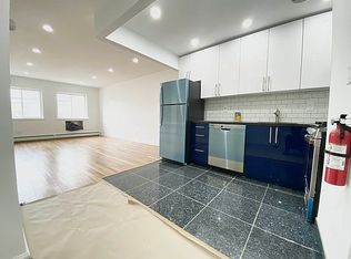 37-21 Greenpoint Ave #2S, Long Island City, NY 11101