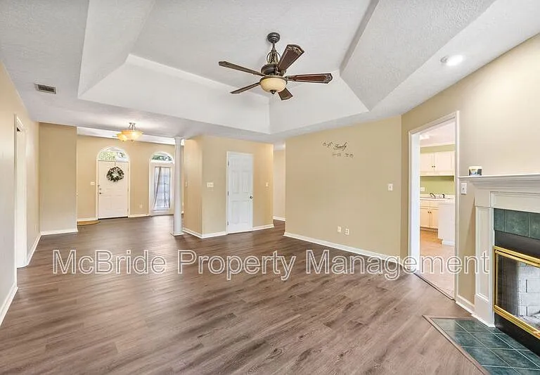 928 Hunting Horn Way W — Photo 6