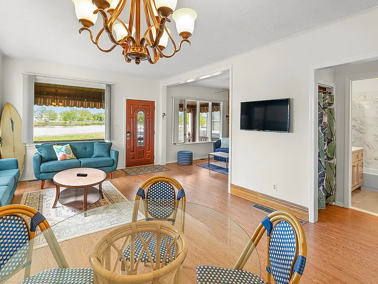 306 N Lake Dr — Photo 15