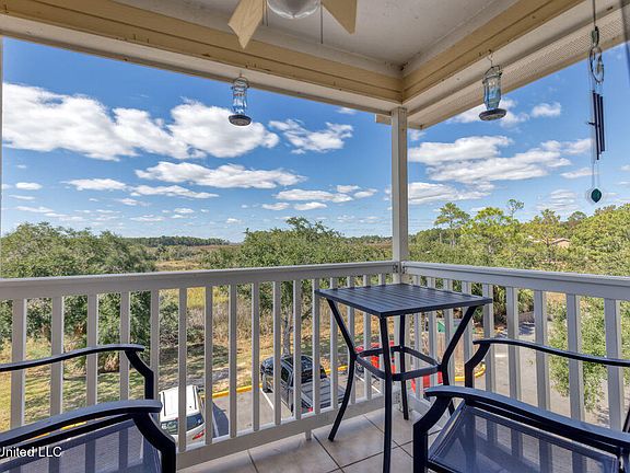 4th image of 2421 Beach View Dr #F03