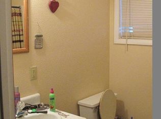 2901 E Avenue APT 203, Cody, WY 82414