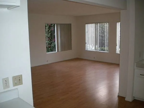 108 Catamaran St — Photo 8