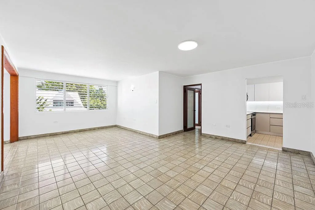 3 bed, 2.0 bath, 1300 sqft, $2,300 — Photo 3