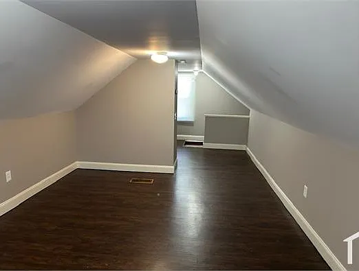 23007 Rosalind Ave — Photo 3