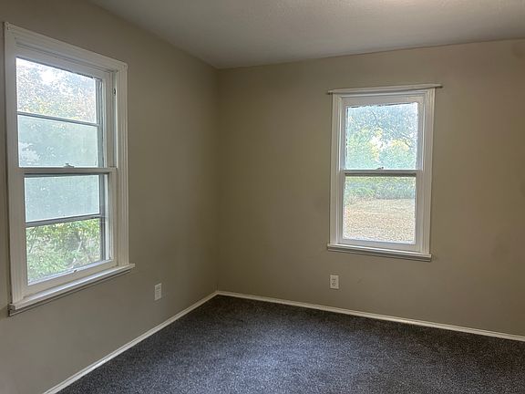 5th image of 503 E 5th St