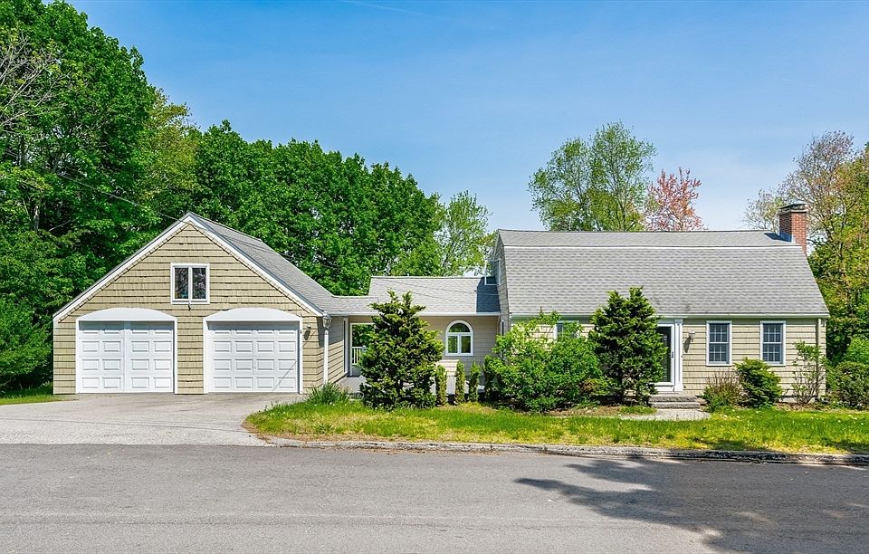 1st image of 6 Crestview Dr