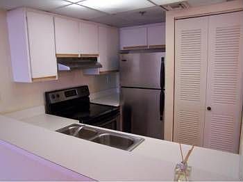 2nd image of 540 Brickell Key Dr APT 825