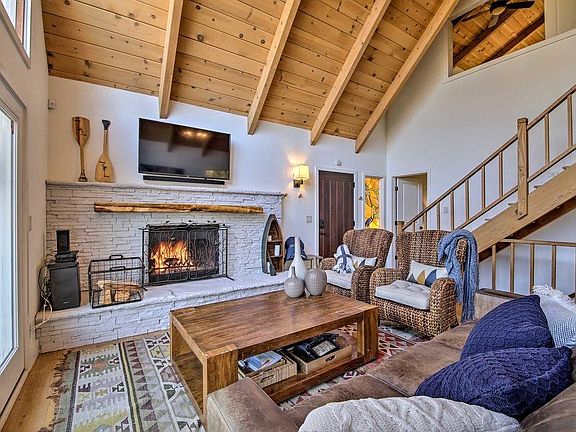 4th image of 1213 Portillo Ln