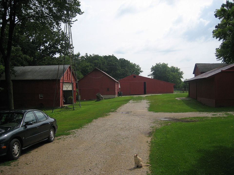 2nd image of 4738 Cameo Ave