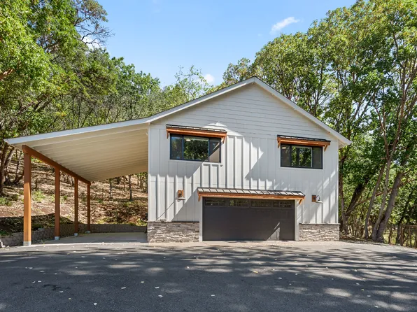 459 Hudson Ln, Grants Pass, OR 97526