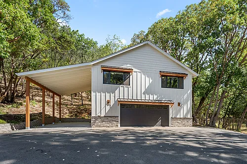 459 Hudson Ln Photo 1