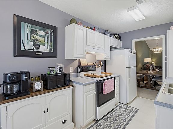 4th image of 204 Carrington Ln