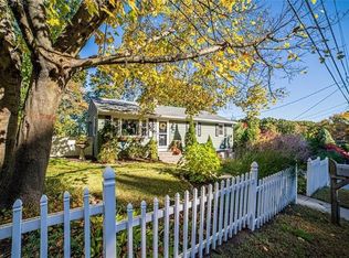 91 Woodland St, Lincoln, RI 02865