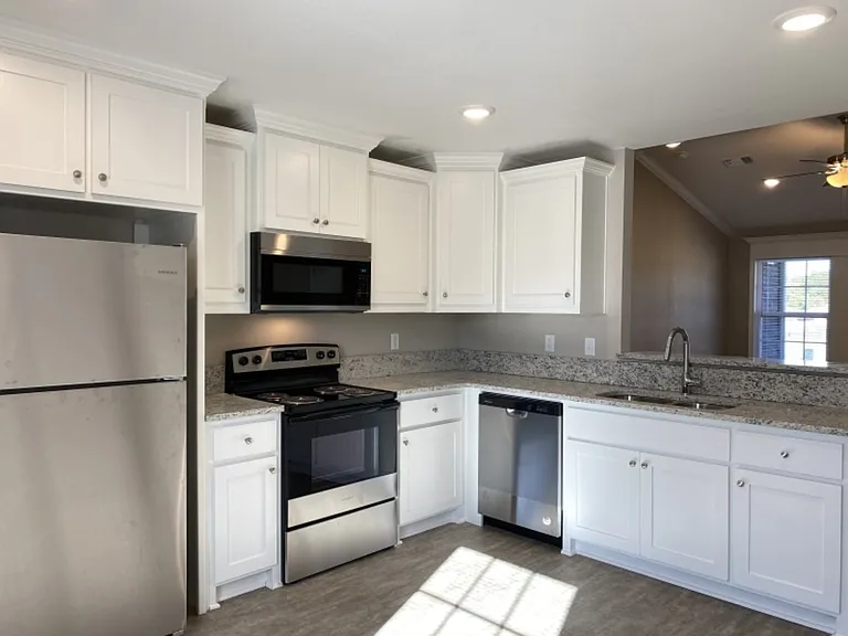 128 Finch Rd — Photo 2
